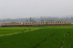 雨の中走ります