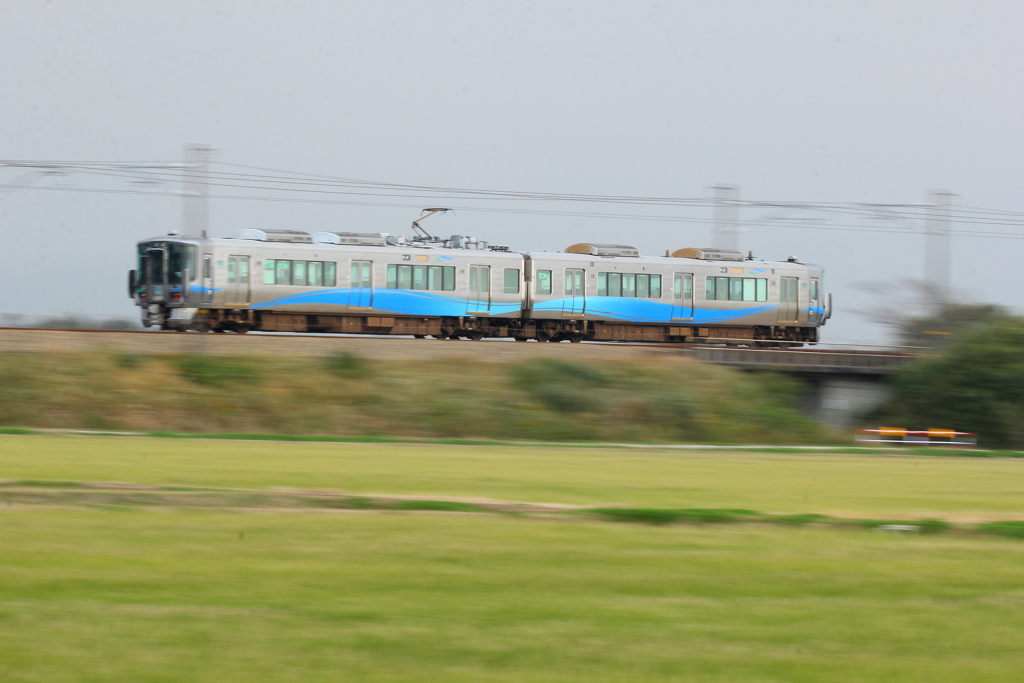 あいの風が風を切る～♪