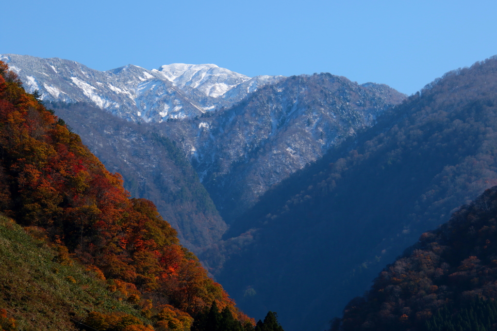 移り変わる山々～秋から冬へと・・・