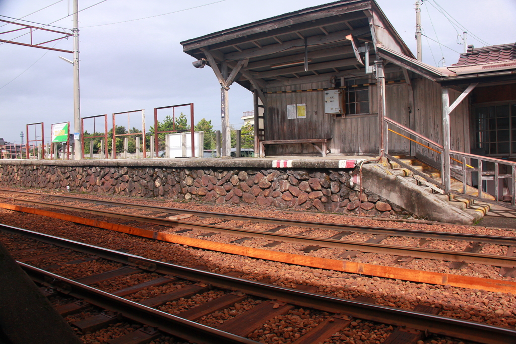 小さな駅舎