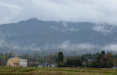 霞む