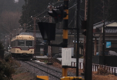 待つ