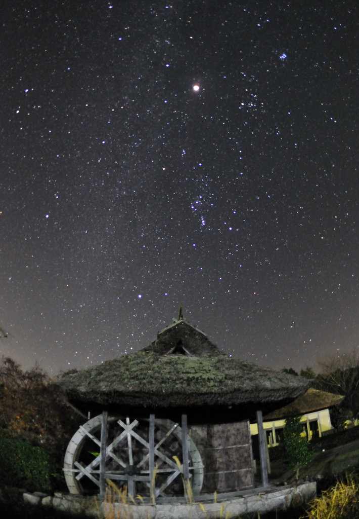 皆既月食と星空