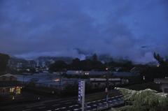 夜明けの温泉地　別府