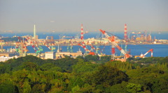 極彩色で工業地帯