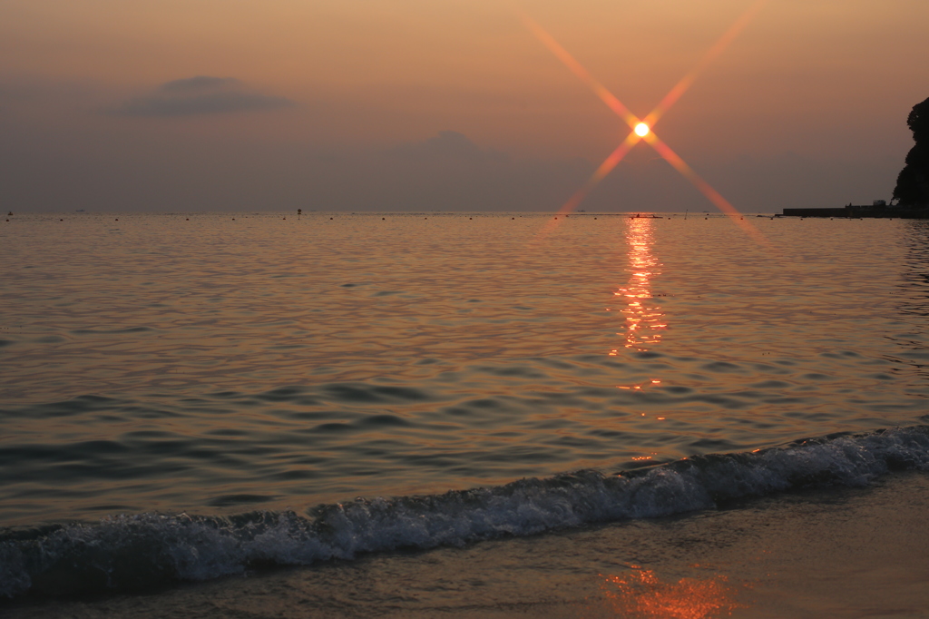 夕暮れの海