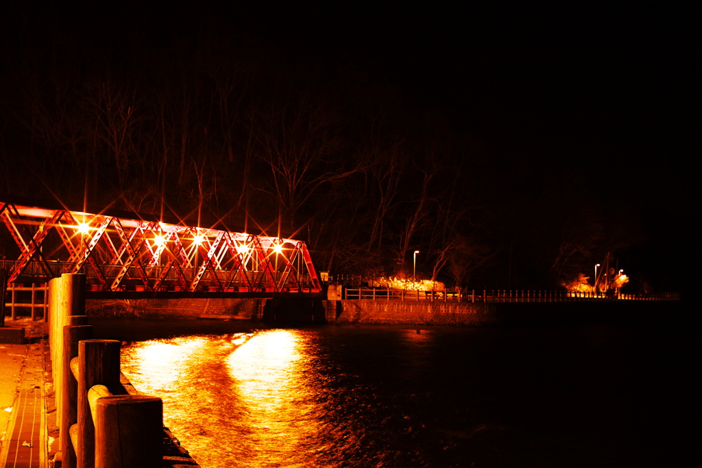 光あふれる鉄橋