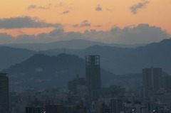 暁の空、人の気配はまだ少なく