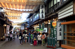 宮島商店街の賑わい