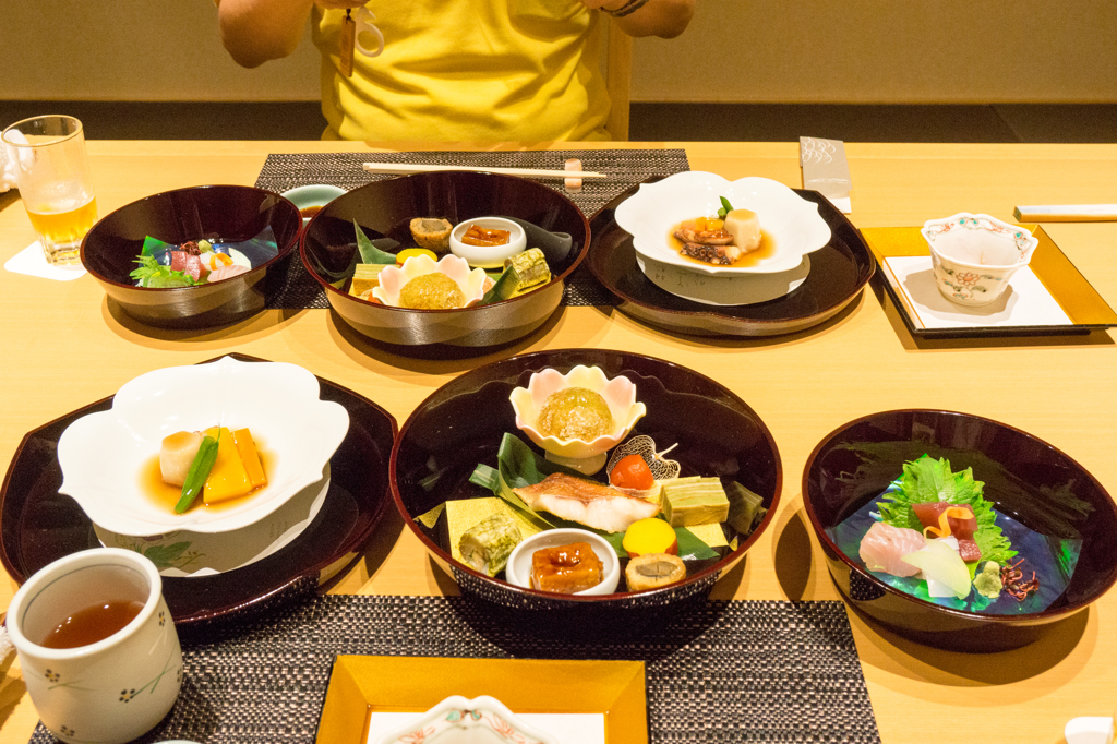 高岡市内某ホテルでの昼食