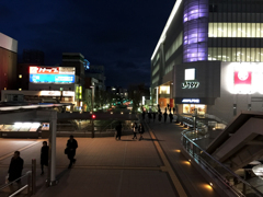 家路を急ぐ