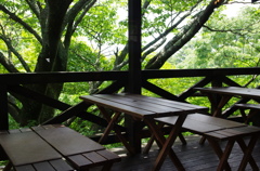 山小屋のテラス