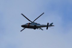 冬空にヘリ