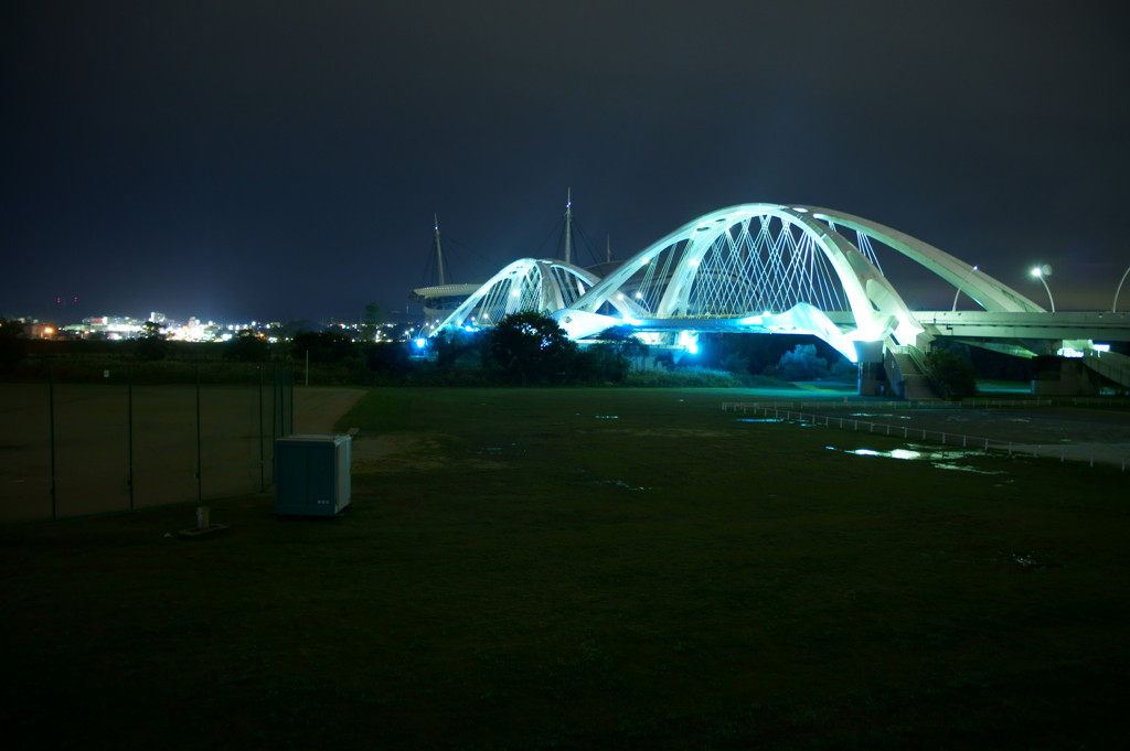 夜の橋