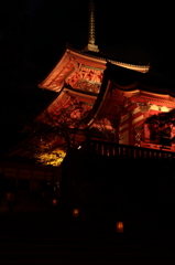 清水寺秋のライトアップ3