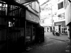 那覇市を歩く