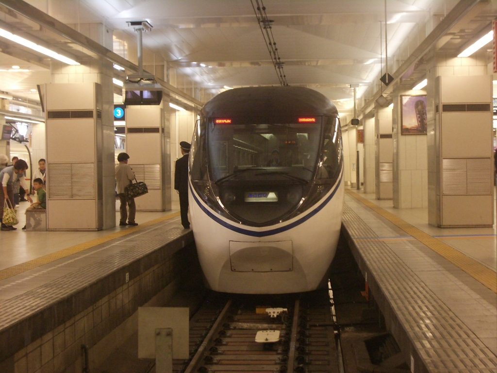 ロマンスカー