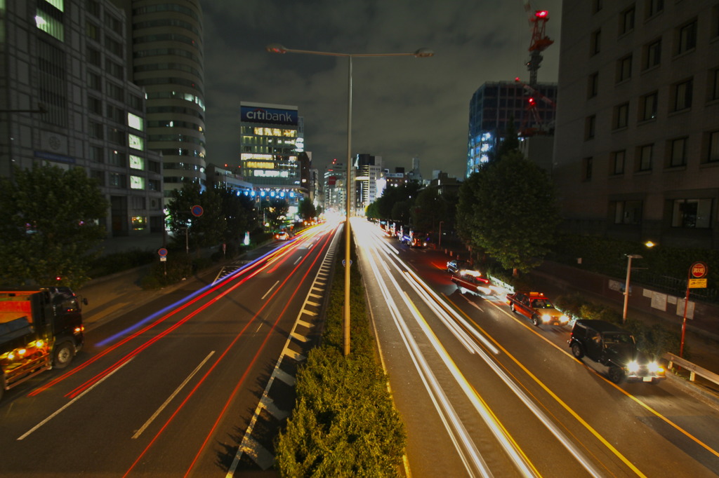 the night keeps movin