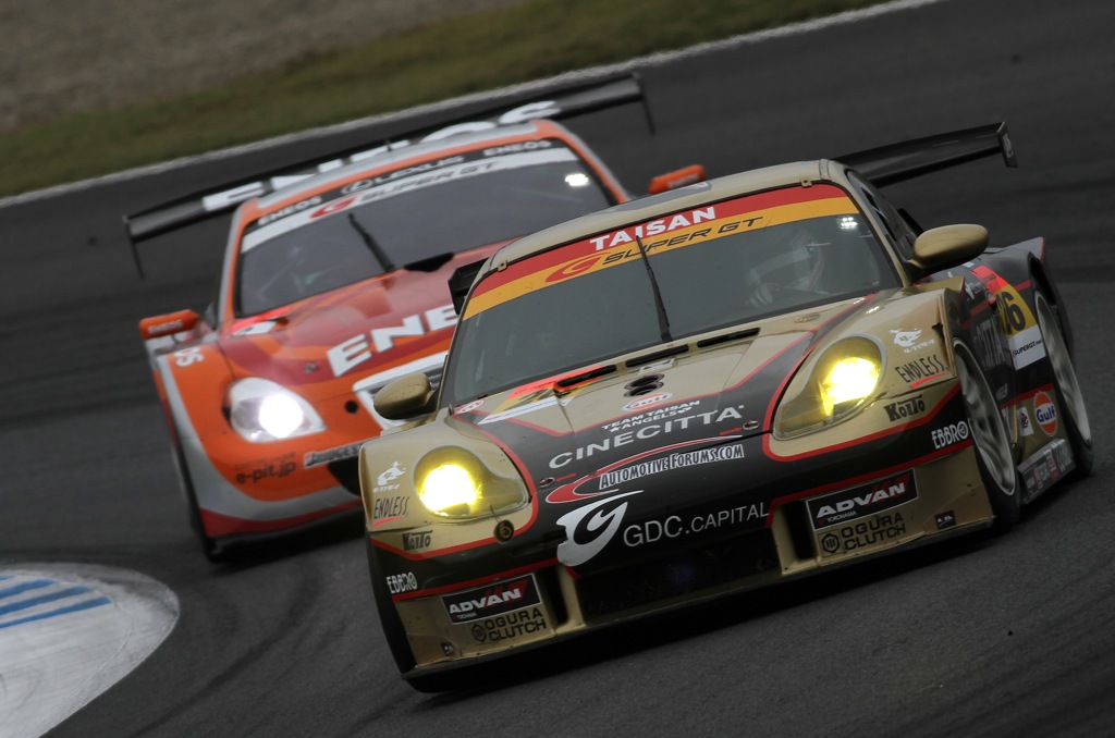 2010 SuperGT Rd.8 CINECITTA タイサンポルシェ