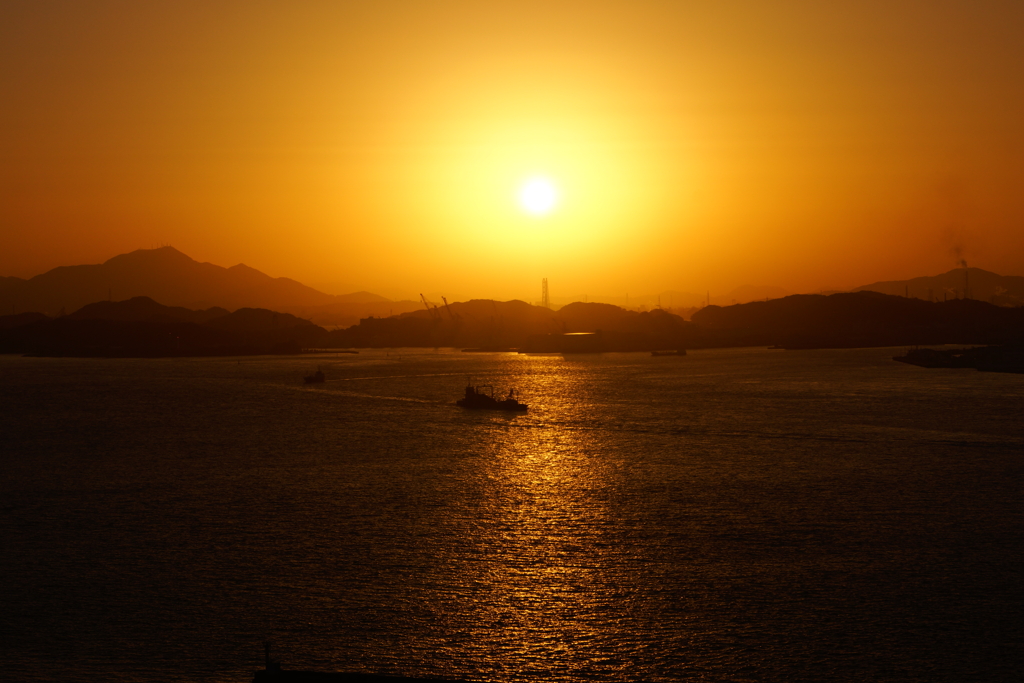 関門海峡の日暮れ