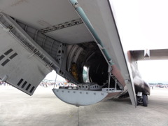 輸送機ハッチ