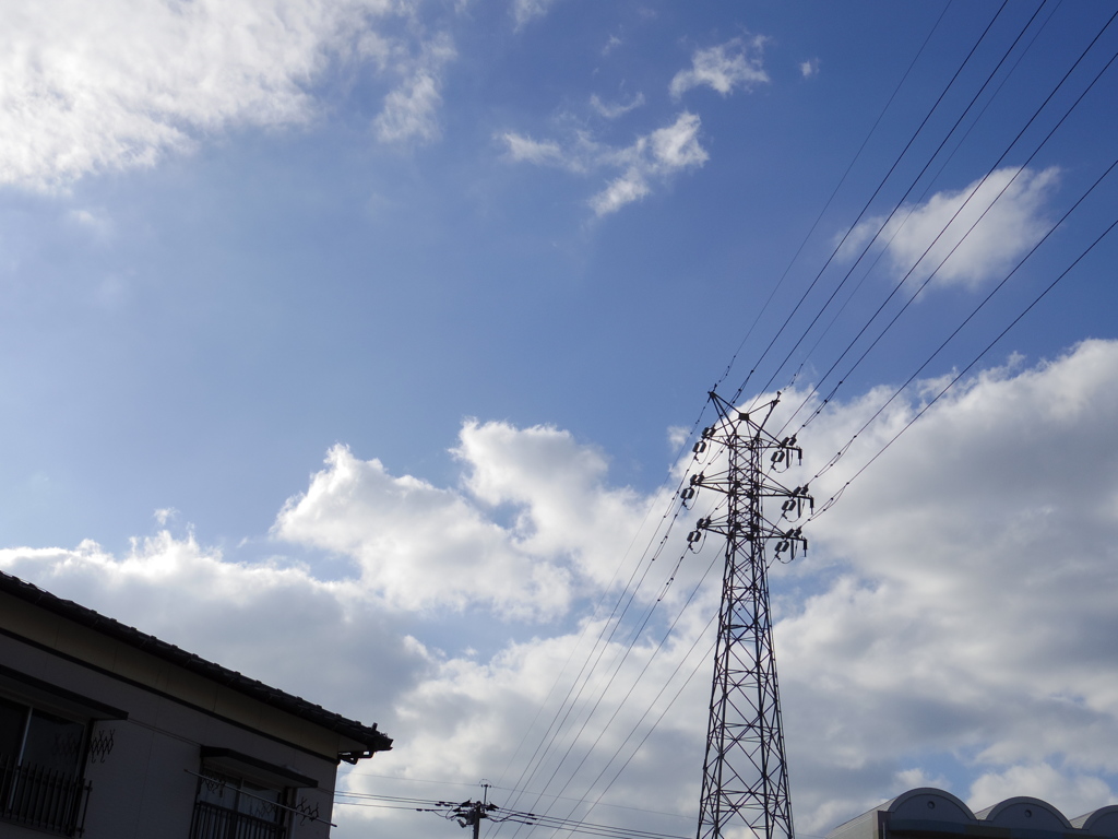 空と鉄塔
