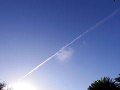 飛行機雲を追いかけて