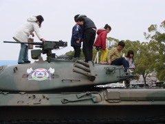 戦車と、家族。