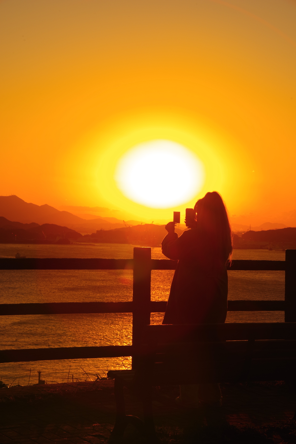 旅人は思い出に何を馳せる
