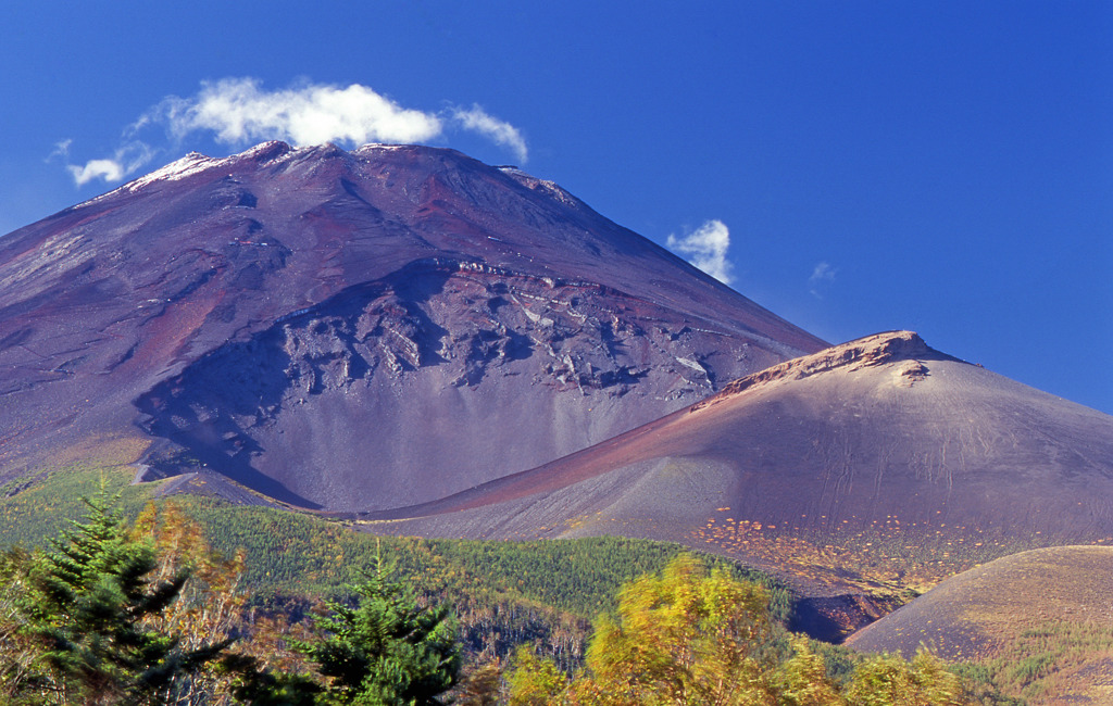 富士山　宝永火口