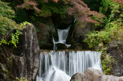 秋の滝