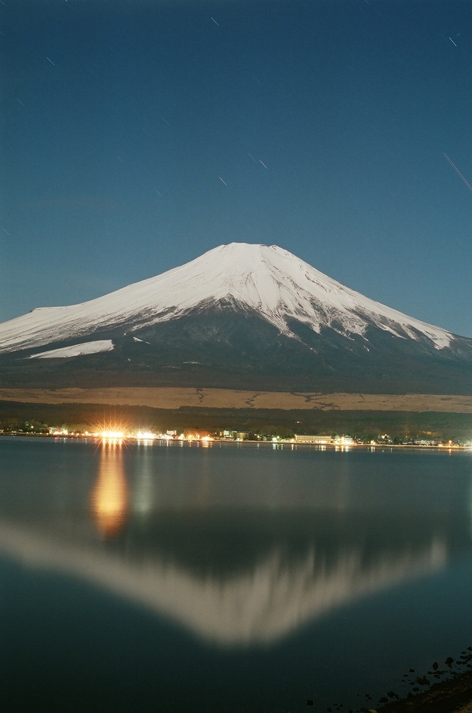 月明かりの富士山 ２００９．１２