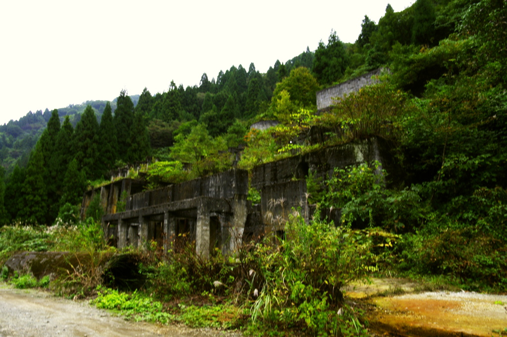 土倉選鉱所跡