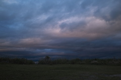 梅雨の雲空