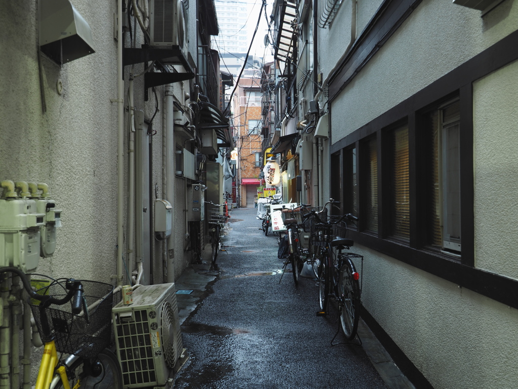 路地裏