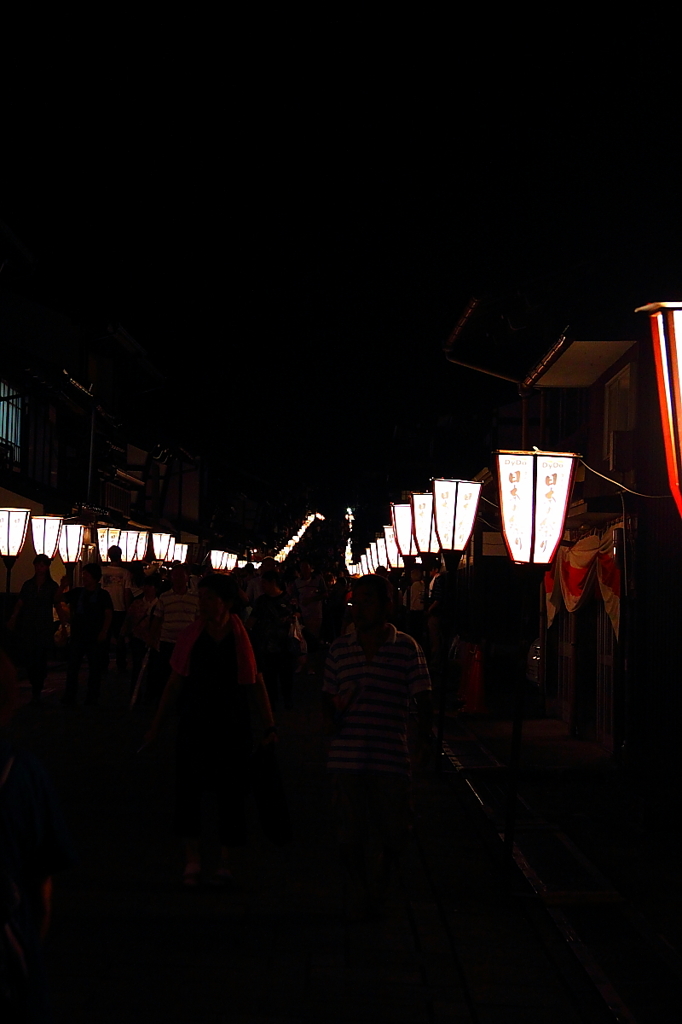 夜の街並み