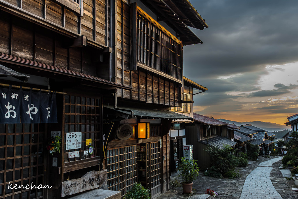 宿場の夕景