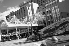 通り過ぎる　老人