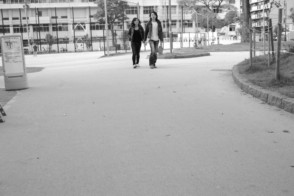 幸せな二人　公園にて