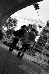 信号待ち立ち話