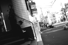 内にのめり込む