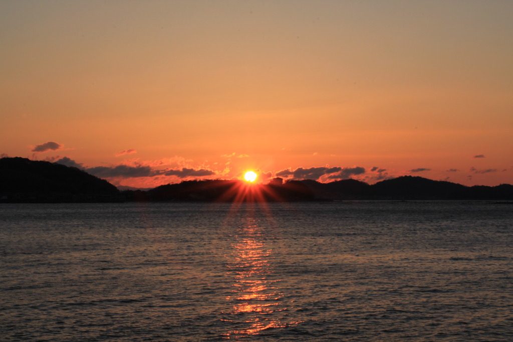 朝日をみつめて