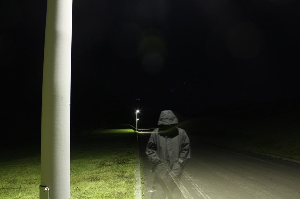 透き通る男