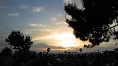 音楽と海と夕焼けと飛行機雲。