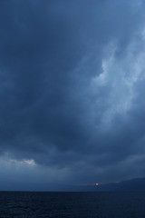 夕暮れ近し