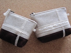 hand made★ウール＆トーションレースのポーチ