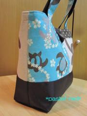 ハワイアンプリントのパッチワークミニトート