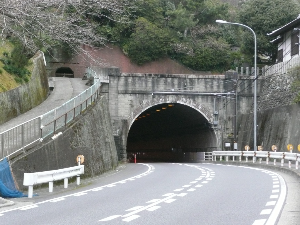 長浦隧道