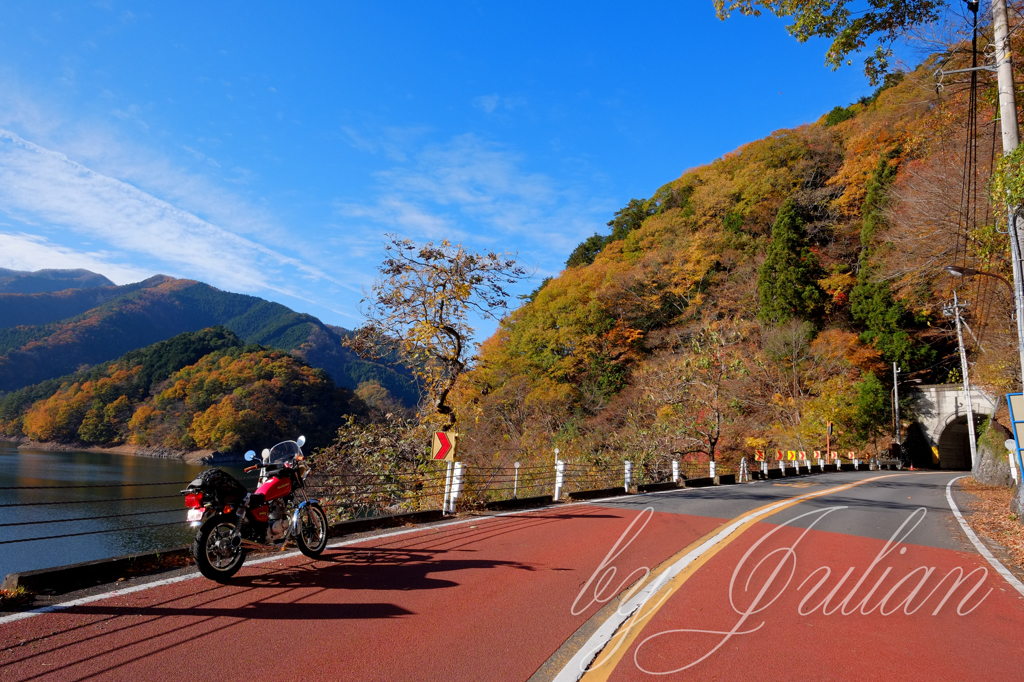 紅葉ツーリング 　奥多摩湖