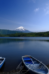 西湖と富士山
